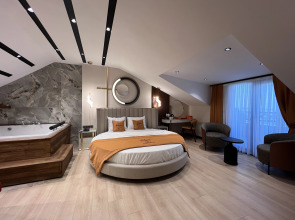 Hotel Elysian Airport