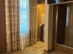 Апартаменты на Средней 13