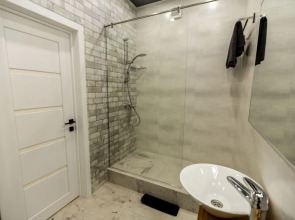 Апартаменты Central Place Vladivostok Премиум с видом на Мосты и Залив (4)