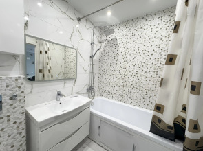 Апартаменты Четырехместная дизайнерская квартира в ЖК "Новин"