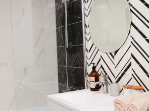 Апартаменты Luma White #2 в центре города с красивым видом на балконе