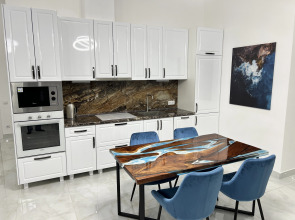 Апартаменты 70кв. метров в центре города