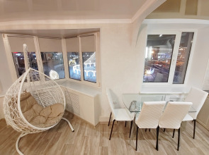 Квартира с Видом на Площадь Пять Углов