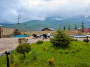 Частный Дом в Горах с Бассейном