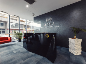 Meta Business Hotel