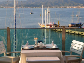 Отель Alesta Yacht