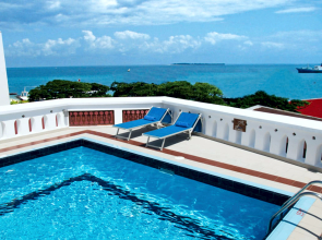 Отель Maru Maru