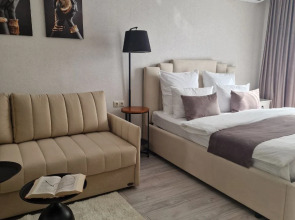 Квартира Flatirini с панорамными окнами в ЖК Весна