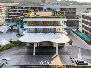 Курортный Отель Kora Beach Resort Phuket