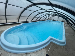 Дом для отдыха с баней и бассейном WoodRay