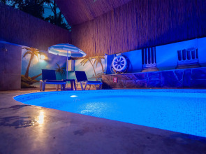 Отель Mic Royal