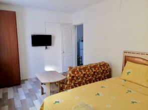 Апартаменты Недорогая двушка на 5 человек