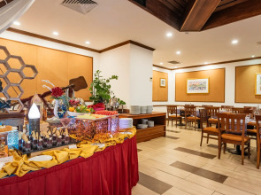 Отель Hulhule Island