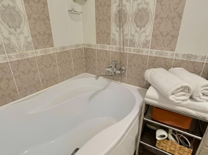 Улучшенные трехкомнатные апартаменты с террасой