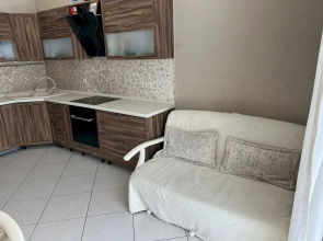 Квартира 8 Просторная 2-к в р-не Дельфинария - до моря 10 мин