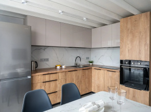 Двухуровневая квартира у реки. Кватро 3/3