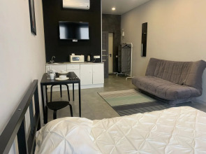 Апартаменты на Верхнеторговой 4