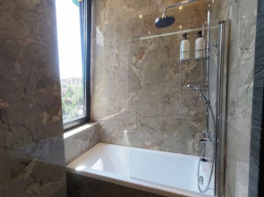 Апартаменты Студия с Балконом на Защитников Кавказа 114