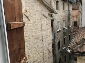 Hotel Athos Guesthouse