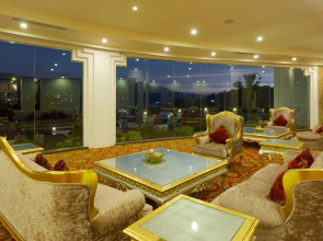 Отель The Grand Kandyan