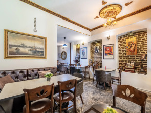 Отель Taksim Trust