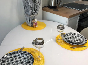 Sunny Sky Solnechnoye Nebo Apartments