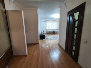 Апартаменты двухкомнатные уютные в самом центре Бишкека