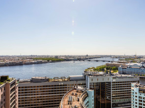 Апартаменты У Финляндского Вокзала и Крейсера Авроры"