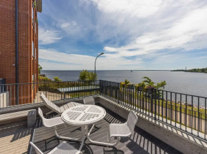 Апартаменты Prudius Apart с балконом у залива