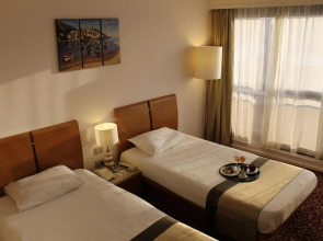 Отель Plaza Hotel Alexandria