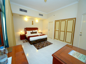 Отель Nejoum Al Emarate