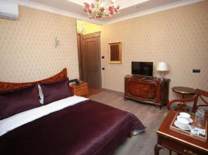 Отель West Inn Palace