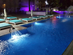 Отель Pambos napa rocks