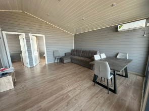 Коттеджи Золотые пески