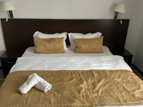 Отель Танжарык