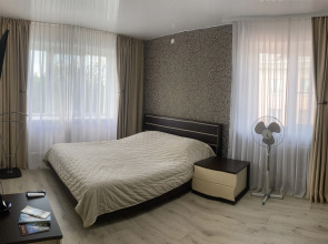 Апартаменты на площади Ленина