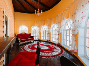 Гостевой Дом Замок в Лесу Пушкинские Горы