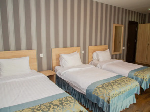 Отель Edelweiss Hotel