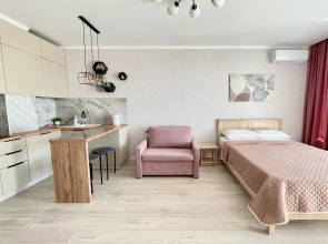 Апартаменты с бассейном у моря