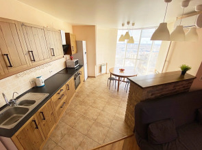 Квартира 3-к Квартира на Октябрьском Проезде 18