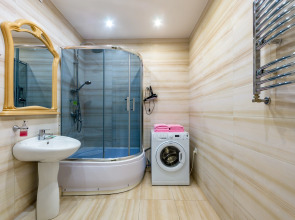 Апартаменты West39 Шахматная 4Б