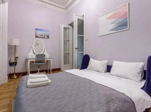 Апартаменты Улучшенные Просторные с Видом на Садовое Кольцо