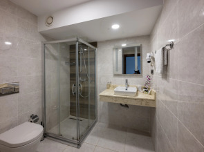 Отель Litros Hotel & Spa