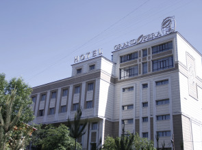Отель Grand Opera