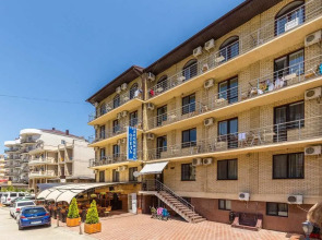 Отель Леонидас