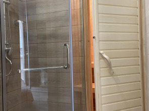 Апартаменты Яркие Краски в Центре с сауной