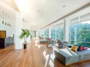 Отель Wyndham Grand Phuket Kalim Bay