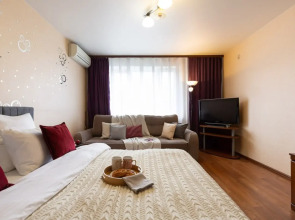 Апартаменты 2 комнатные с балконом в центре города, рядом Парк Победы