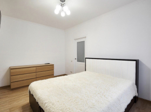 Апартаменты Трехкомнатная Квартира Люкс в Центре Омска