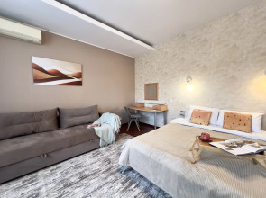 Апартаменты ВыДома в шаге от набережной с видом на Бульвар Дзержинско